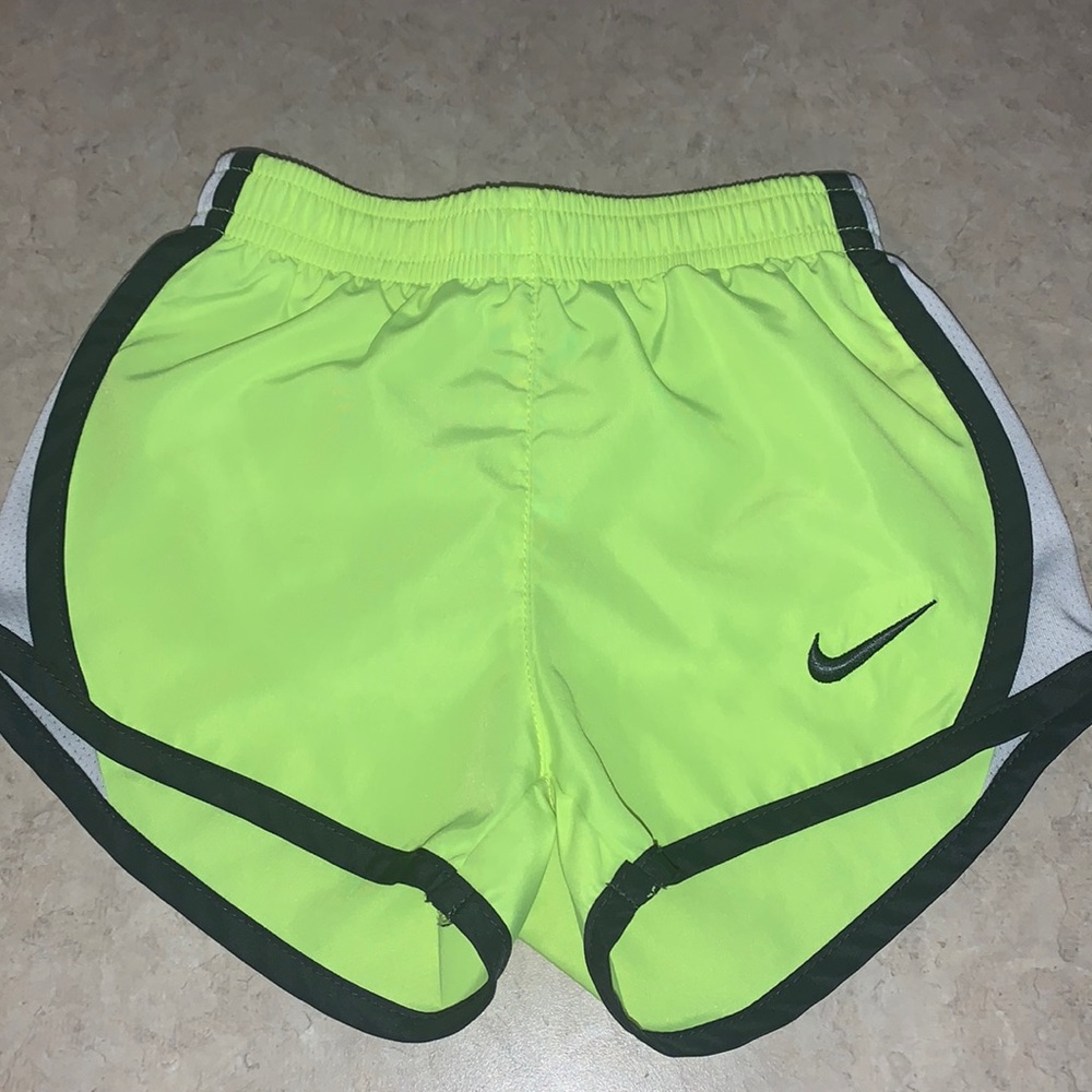 Nwot Nike 24M shorts